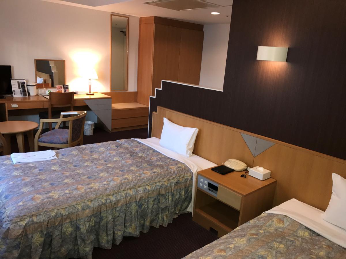 Shin Sayama Hotel エクステリア 写真