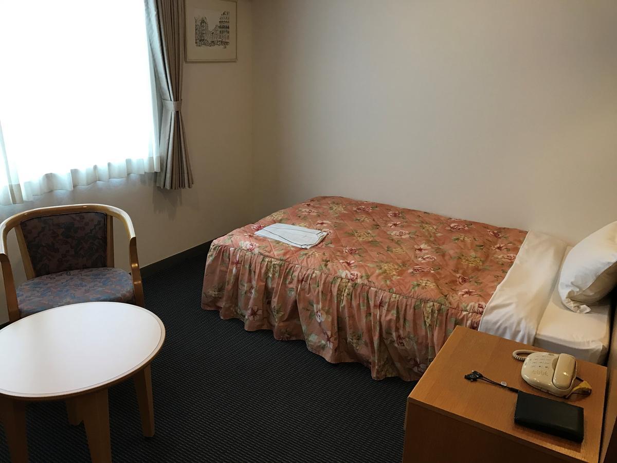 Shin Sayama Hotel エクステリア 写真